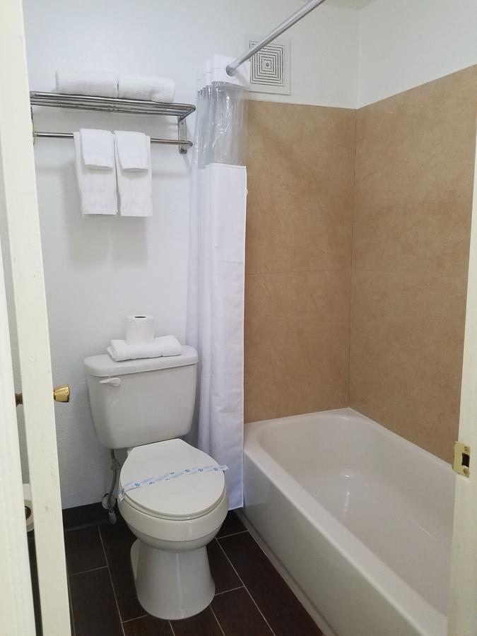Budget Inn - Keokuk Экстерьер фото